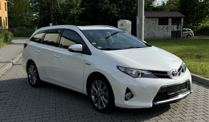 TOYOTA Auris  | FWD (przód) | Automatyczna | 99 KM | Biały full