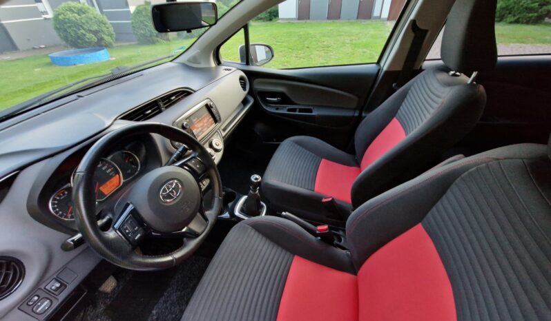 TOYOTA Yaris  | FWD (przód) | Manualna | 99 KM | Biały full