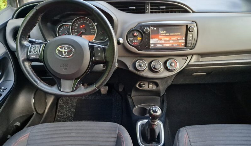 TOYOTA Yaris  | FWD (przód) | Manualna | 99 KM | Biały full