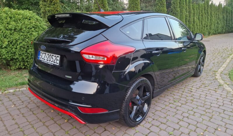 FORD Focus  | FWD (przód) | Manualna | 182 KM | Czarny full