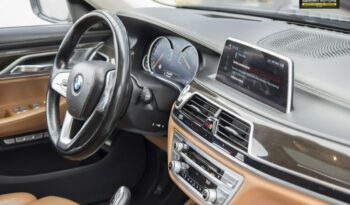 BMW Seria 7 | 4×4 (stały) | Automatyczna | 320 KM | Inny kolor full