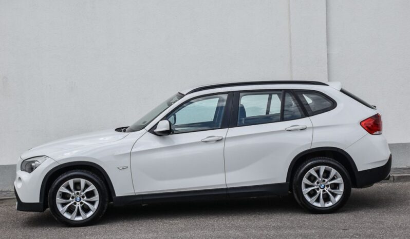 BMW X1  | 4×4 (doł. automatycznie) | Manualna | 184 KM | Biały full