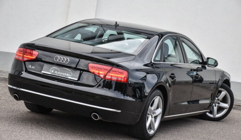 AUDI A8  | 4×4 (stały) | Automatyczna | 250 KM | Czarny full