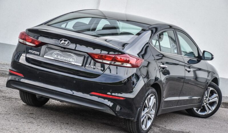 HYUNDAI Elantra | FWD (przód) | Manualna | 128 KM | Czarny full