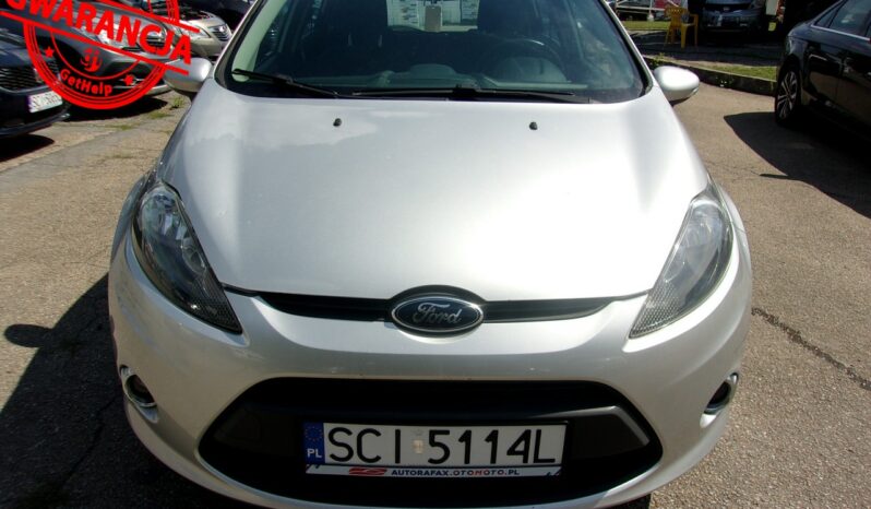 FORD Fiesta  | FWD (przód) | Manualna | 82|82 KM | Srebrny full