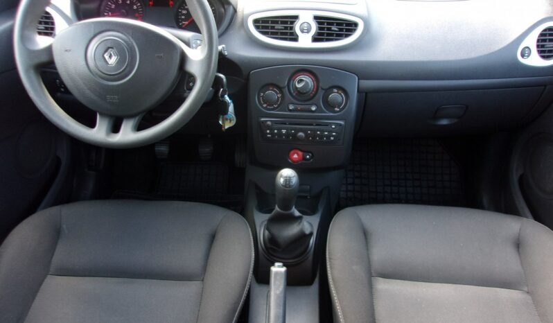 RENAULT Clio  | FWD (przód) | Manualna | 75 KM | bialy full