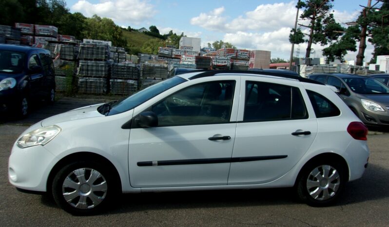 RENAULT Clio  | FWD (przód) | Manualna | 75 KM | bialy full