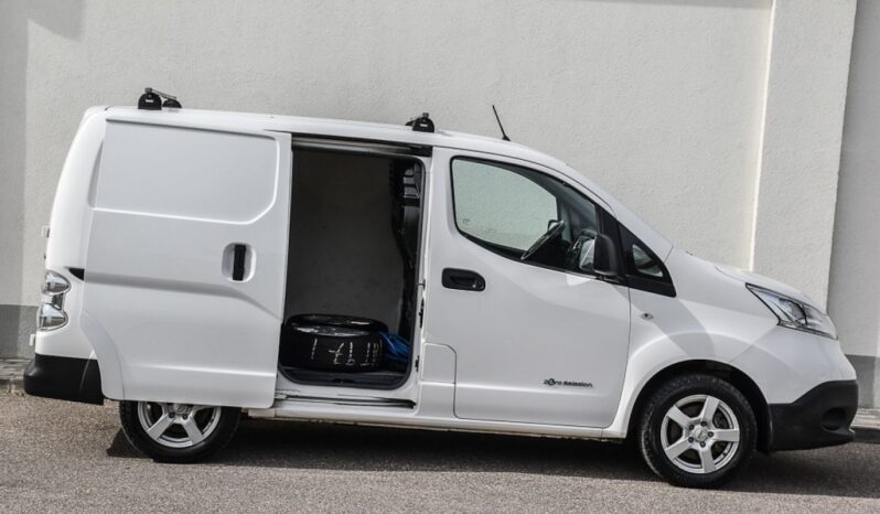 NISSAN NV200 |  | Automatyczna | 109 KM | Biały full