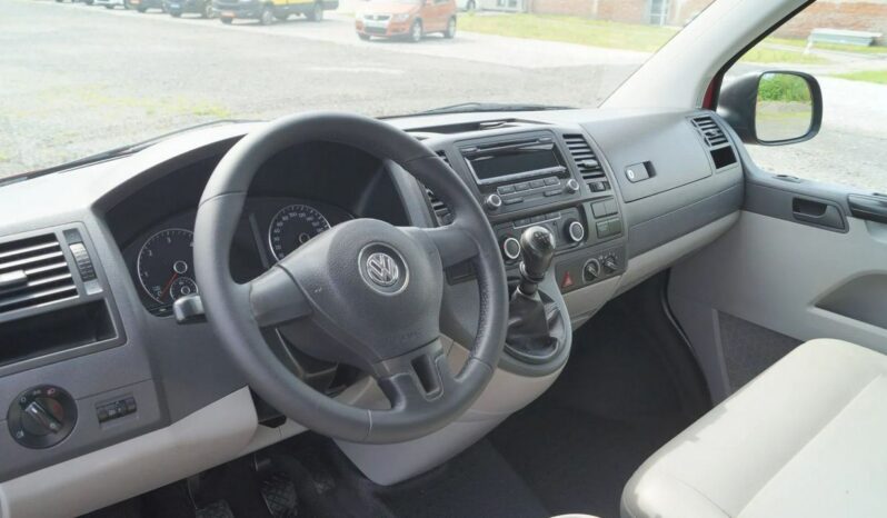 VOLKSWAGEN Transporter |  | Manualna | 102 KM | Bordowy full