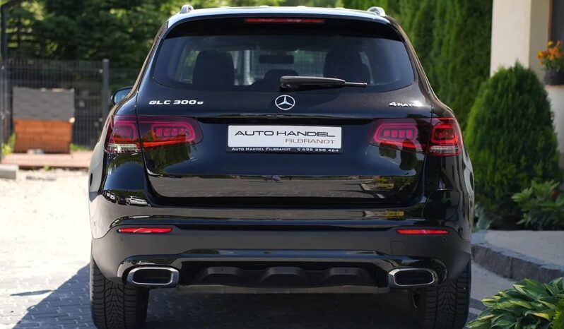 MERCEDES-BENZ GLC  | 4×4 (stały) | Automatyczna | 211 KM | Czarny full