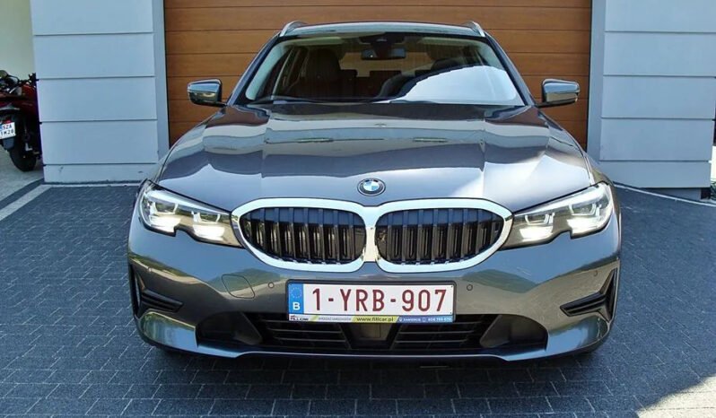 BMW   Seria 3    150 KM    Automatyczna    RWD (tył)    Szary full