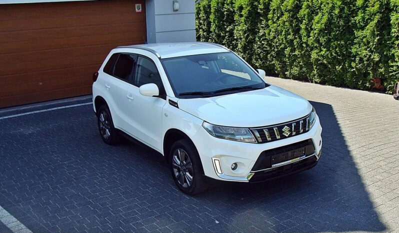 SUZUKI   Vitara     129 KM    Manualna    FWD (przód)    Biały full