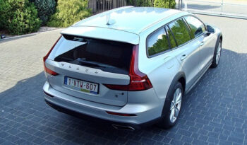 VOLVO   V60 Cross Country    150 KM    Automatyczna    4×4 (doł. automatycznie)    Srebrny full