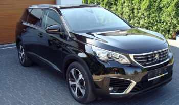 PEUGEOT   5008     120 KM    Automatyczna    FWD (przód)    Czarny full