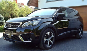 PEUGEOT   5008     120 KM    Automatyczna    FWD (przód)    Czarny full