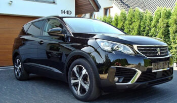 PEUGEOT   5008     120 KM    Automatyczna    FWD (przód)    Czarny full