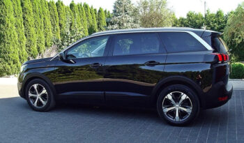 PEUGEOT   5008     120 KM    Automatyczna    FWD (przód)    Czarny full