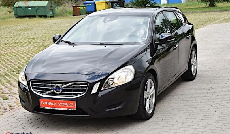 VOLVO V60  | FWD (przód) | Manualna | 136 KM | Czarny full