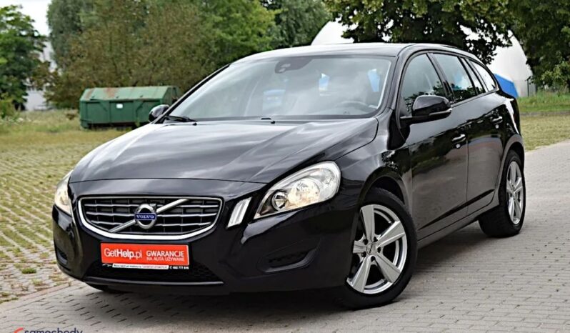 VOLVO V60  | FWD (przód) | Manualna | 136 KM | Czarny full