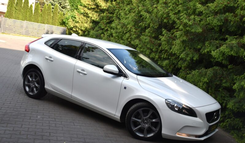 VOLVO V40  | FWD (przód) | Manualna | 120 KM | Biały full