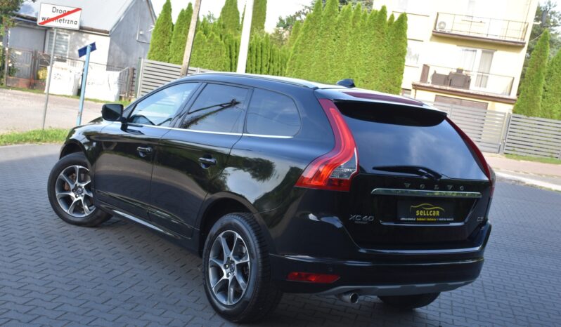 VOLVO XC60 | FWD (przód) | Automatyczna | 150 KM | Czarny full