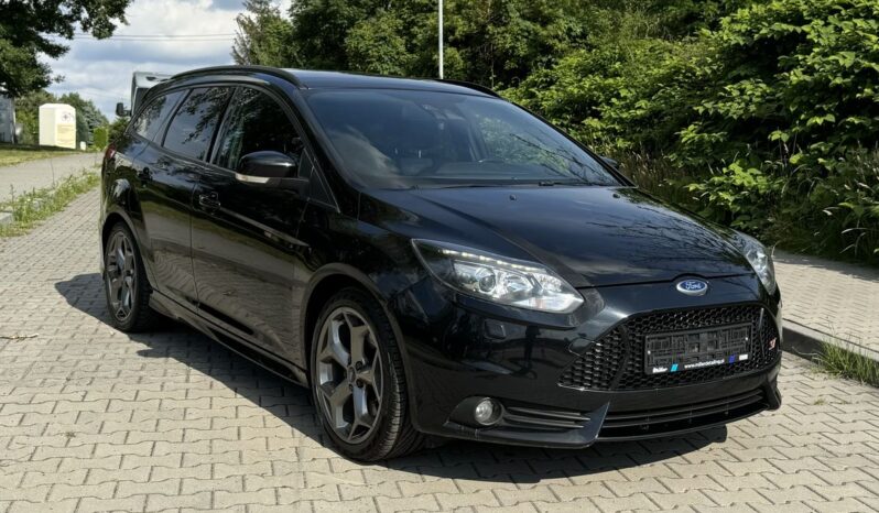 FORD Focus  | FWD (przód) | Manualna | 250 KM | Czarny full