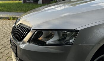 SKODA Octavia  | FWD (przód) | Automatyczna | 105 KM | Beżowy full