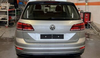 VOLKSWAGEN Golf Sportsvan  | FWD (przód) | Manualna | 131 KM | Srebrny full