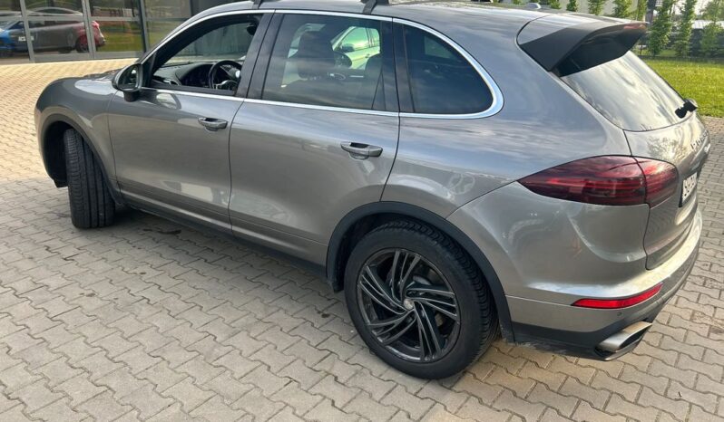 Porsche Cayenne | 4×4 (stały) | Automatyczna | 300 KM | Szary full