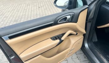 Porsche Cayenne | 4×4 (stały) | Automatyczna | 300 KM | Szary full