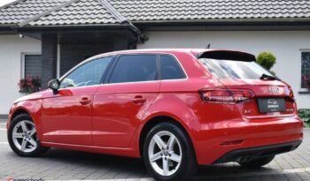 AUDI   A3     150 KM    Manualna    FWD (przód)    Czerwony full