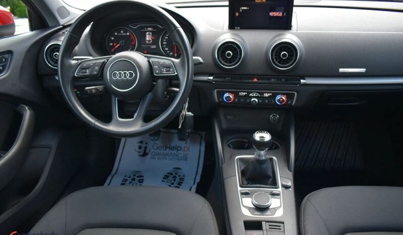 AUDI   A3     150 KM    Manualna    FWD (przód)    Czerwony full