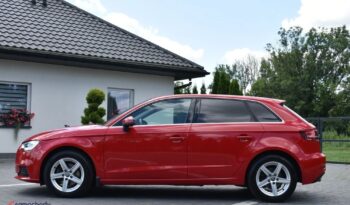 AUDI   A3     150 KM    Manualna    FWD (przód)    Czerwony full