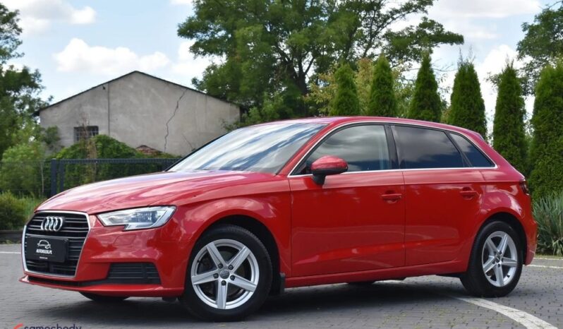 AUDI   A3     150 KM    Manualna    FWD (przód)    Czerwony full