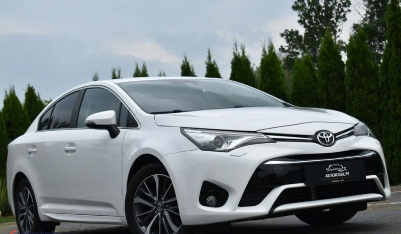 TOYOTA   Avensis     147 KM    Automatyczna    FWD (przód)    Biały full