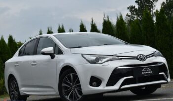 TOYOTA   Avensis     147 KM    Automatyczna    FWD (przód)    Biały full