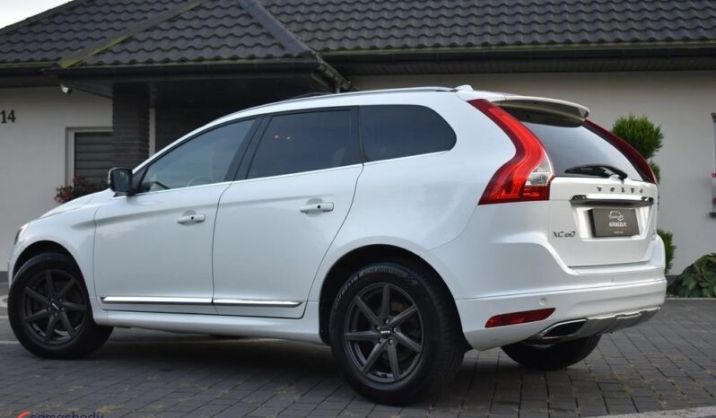 VOLVO   XC 60    163 KM    Manualna    4×4 (doł. automatycznie)    Biały full