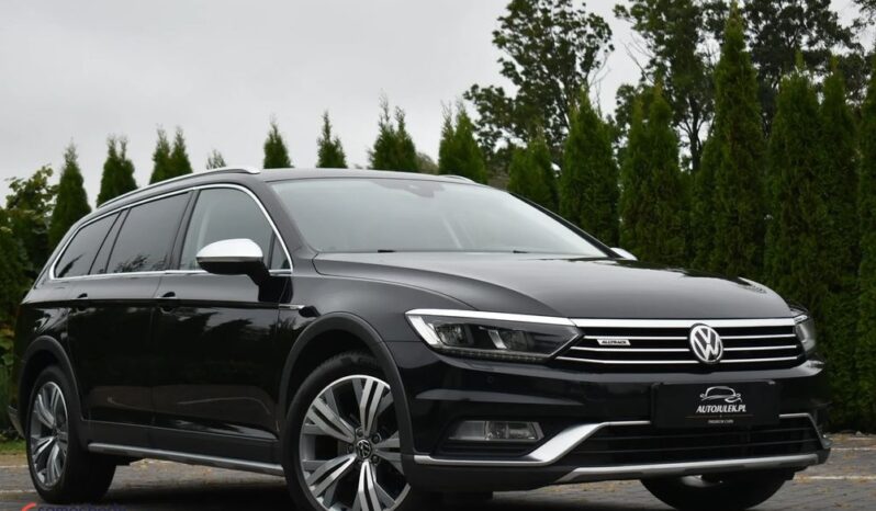 VOLKSWAGEN   Passat     220 KM    Automatyczna    4×4 (stały)    Czarny full