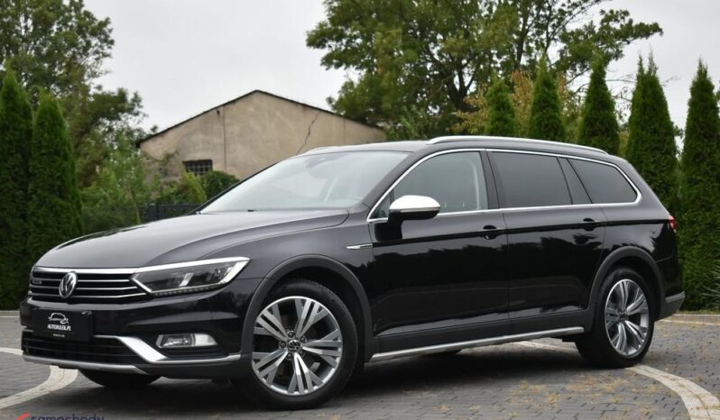 VOLKSWAGEN   Passat     220 KM    Automatyczna    4×4 (stały)    Czarny full