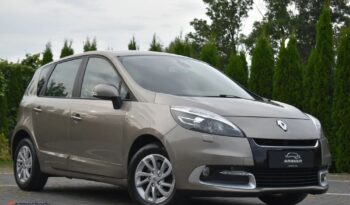 RENAULT   Scenic     110 KM    Manualna    FWD (przód)    Brązowy full