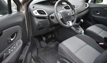 RENAULT   Scenic     110 KM    Manualna    FWD (przód)    Brązowy full