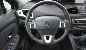 RENAULT   Scenic     110 KM    Manualna    FWD (przód)    Brązowy full