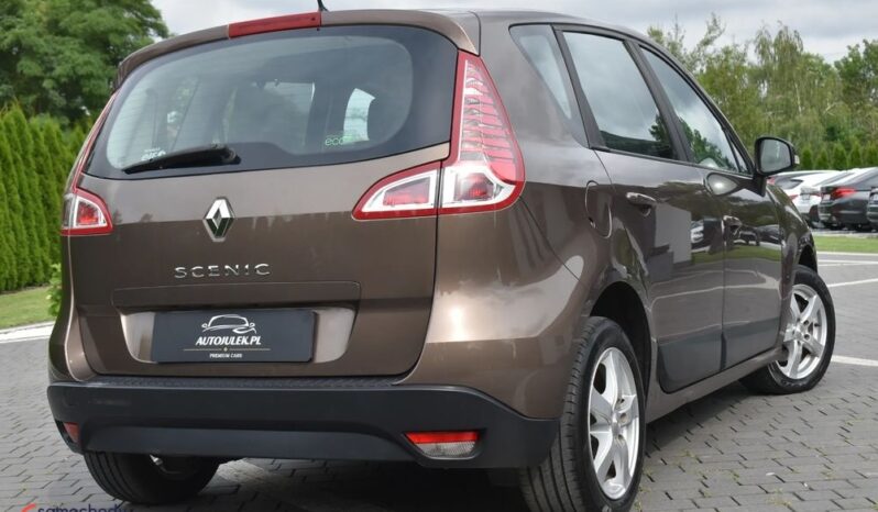 RENAULT   Scenic     110 KM    Manualna    FWD (przód)    Brązowy full