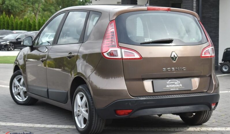 RENAULT   Scenic     110 KM    Manualna    FWD (przód)    Brązowy full