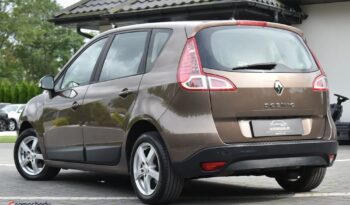 RENAULT   Scenic     110 KM    Manualna    FWD (przód)    Brązowy full