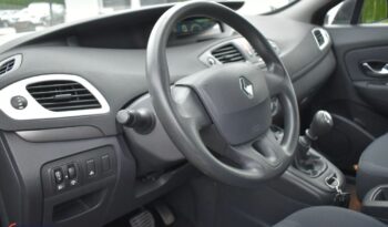 RENAULT   Scenic     110 KM    Manualna    FWD (przód)    Brązowy full