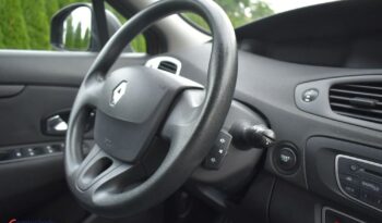 RENAULT   Scenic     110 KM    Manualna    FWD (przód)    Brązowy full