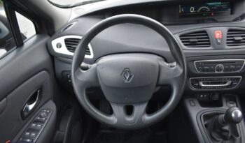 RENAULT   Scenic     110 KM    Manualna    FWD (przód)    Brązowy full