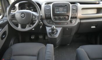 RENAULT   Trafic     120 KM    Manualna    FWD (przód)    Czarny full