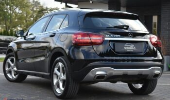 MERCEDES-BENZ   GLA     156 KM    Manualna    FWD (przód)    Czarny full